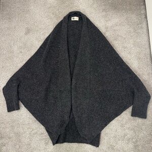 Look By M New York Everyday Cape Cardigan in Dark Grey Size Small-Large